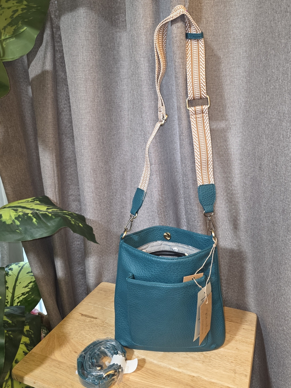 Teal Leather Crossbody Bag with Adjustable Strap
